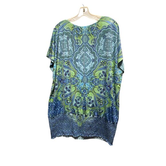Live and let live size 2X blue & green paisley top. - Picture 2 of 5